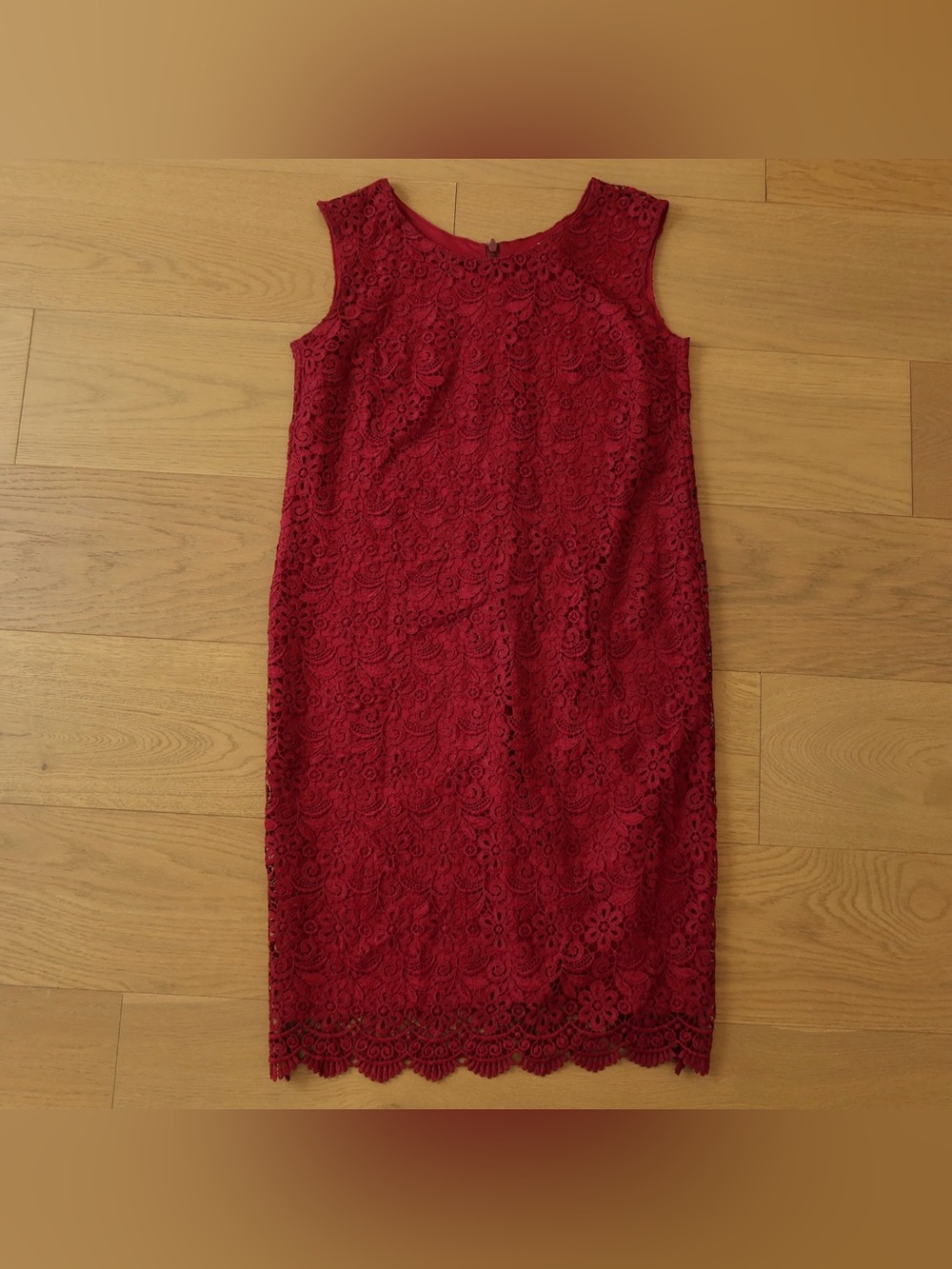 Uniqlo Red Sleeveless Lace Midi Dress